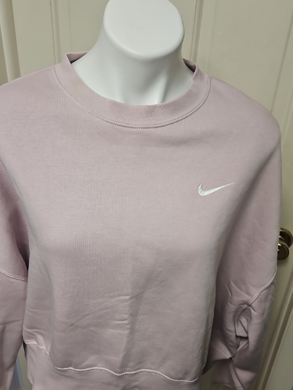 Nike Pale Pink Crop Sweatshirt Normcore Style